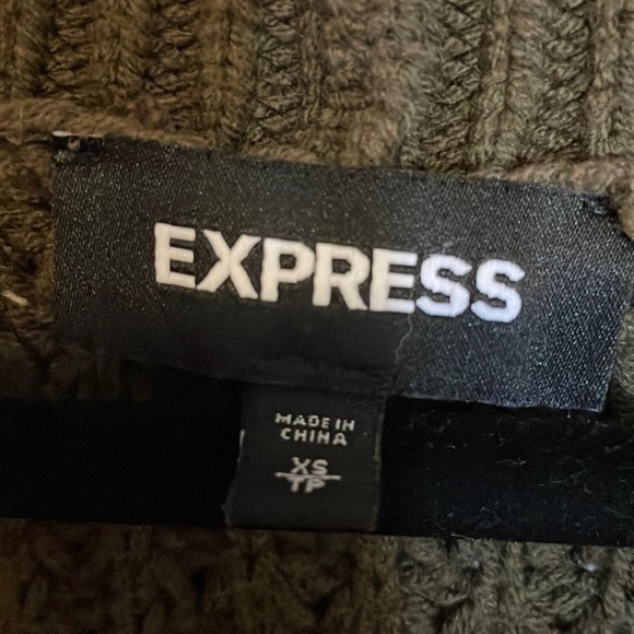 Express Cable Knit Sweater V-Cut Size XS Olive Green Color - Picture 2 of 3